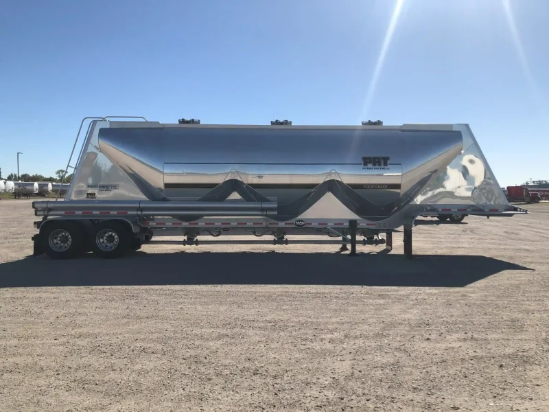 pneumatic trailer 3 hoppers