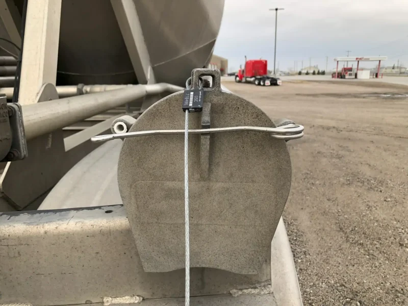 seal on hose compartment