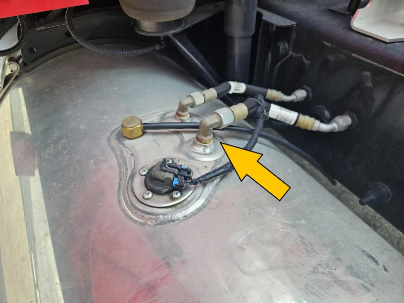 Pre-trip inspection fuel leaks check